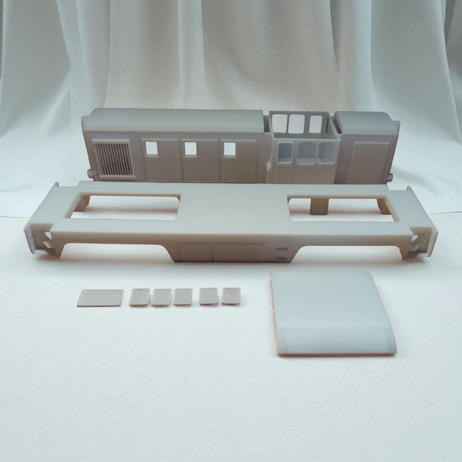 Spur 0 / 0e 1:45 Modellbau Diesellok FAUR L45H Gehäuse Unterboden Bausatz