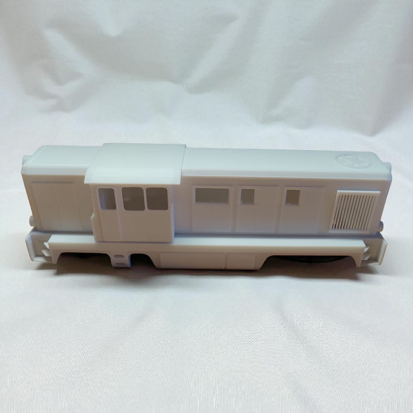 Spur 1 / 1e 1:32 Modellbau Diesellok FAUR L45H Gehäuse Unterboden Bausatz