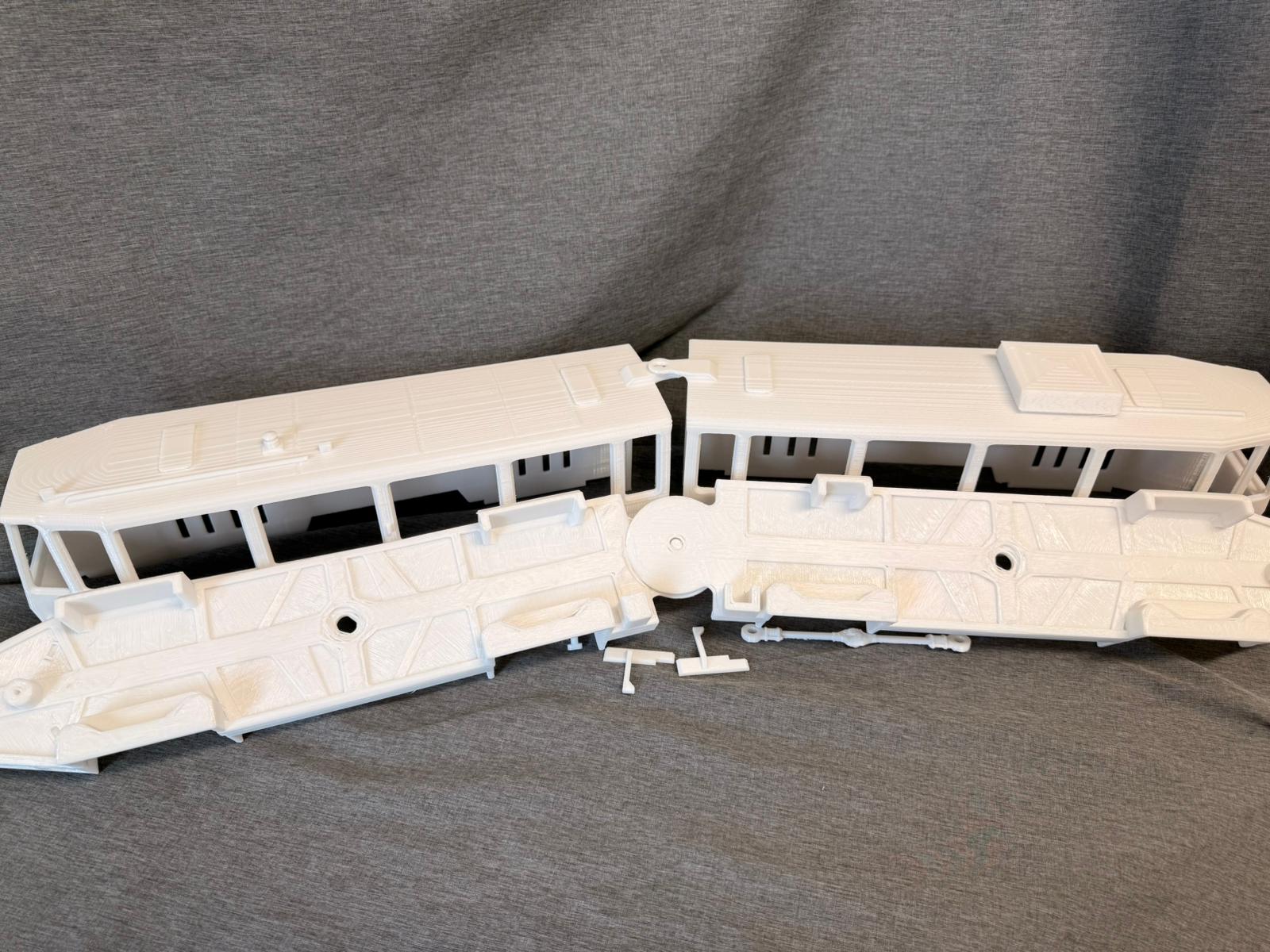 Spur G 1:22,5 – Tatra KT4D Straßenbahn Bausatz, passend für LGB & Gartenbahn