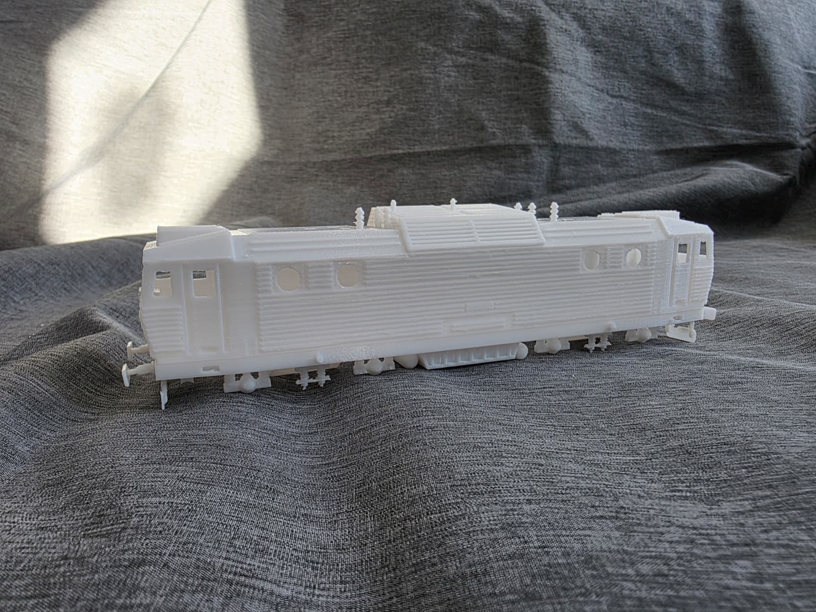 H0 1:87 ČSD/ČD Elektrolok Reihe 163/363 „Eso“ Škoda Epoche IV–V Gehäuse Bausatz
