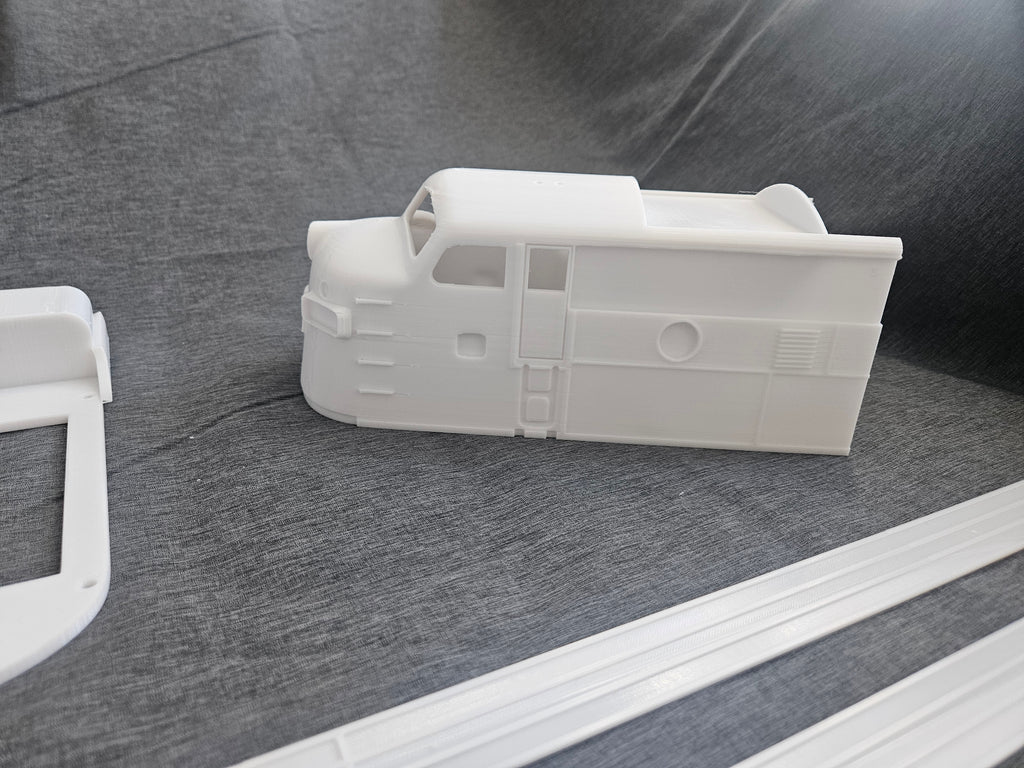 Spur G 1:22,5 F7 EMD Santa Fe  Diesellok Lokomotive geeignet für LGB  Gartenbahn