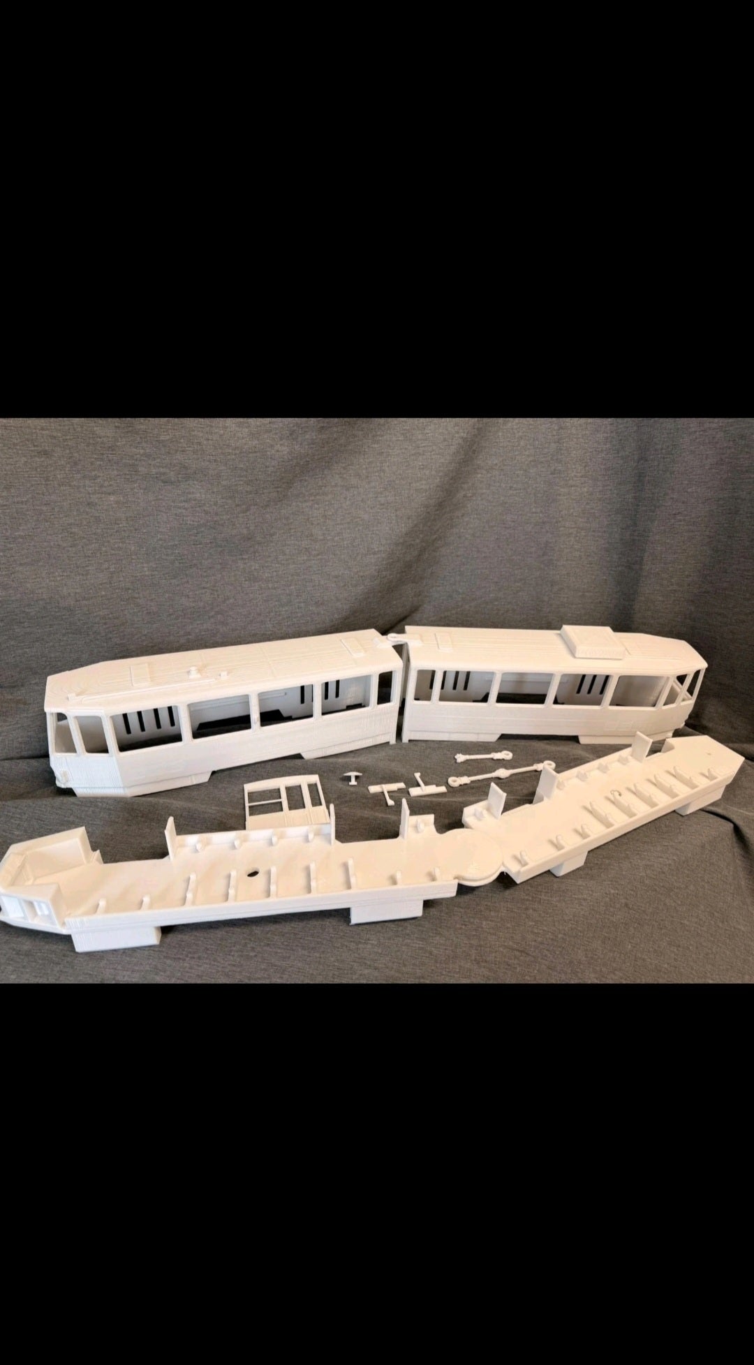 Spur 0 Tatra KT4D Straßenbahn Bausatz Maßstab 1:45 Gelenk-Triebwagen Modell