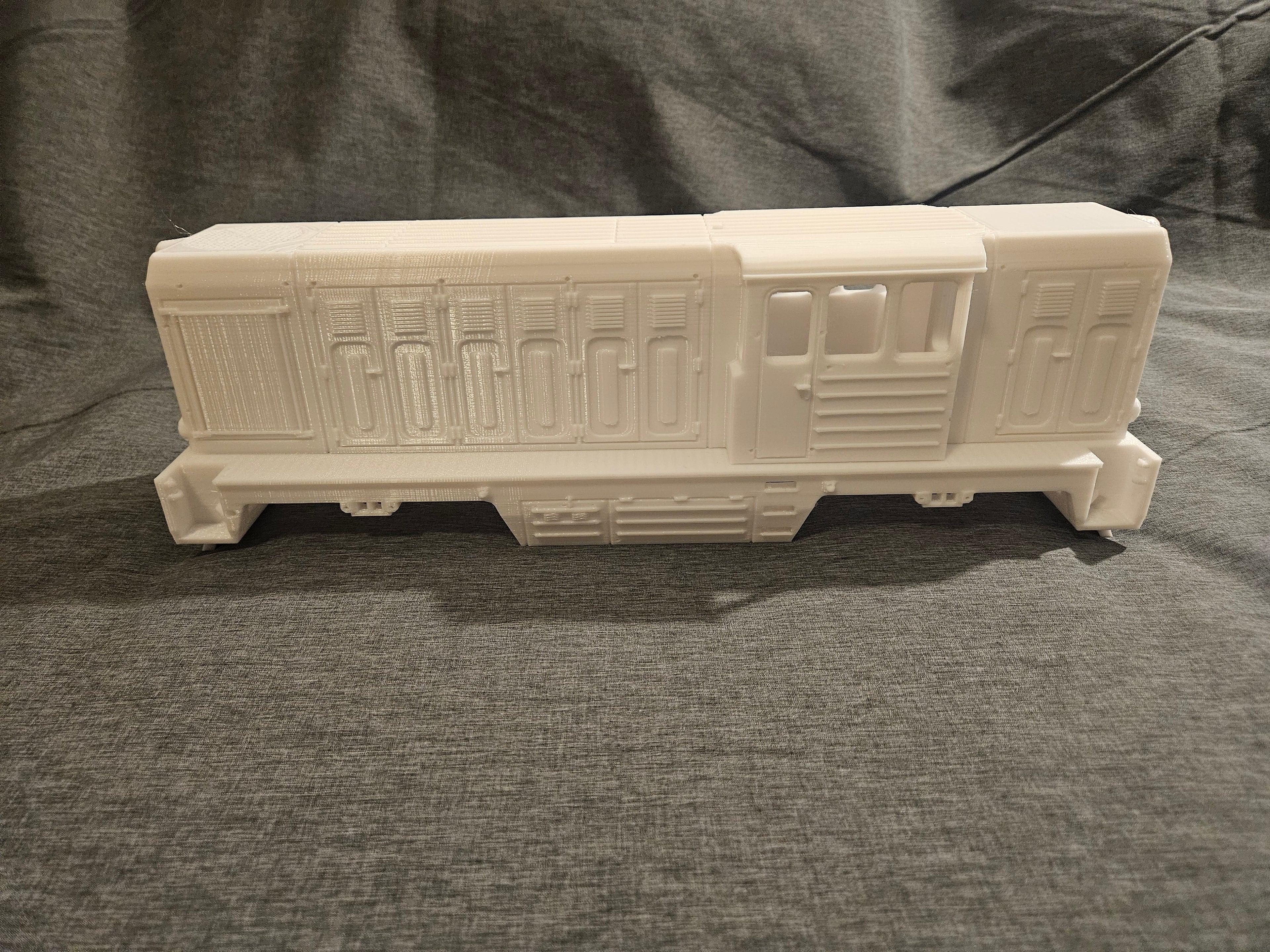 Spur G, Gartenbahn 1:22,5, Schmalspurdiesellok FAUR L45H, Gehäuse mit Unterboden