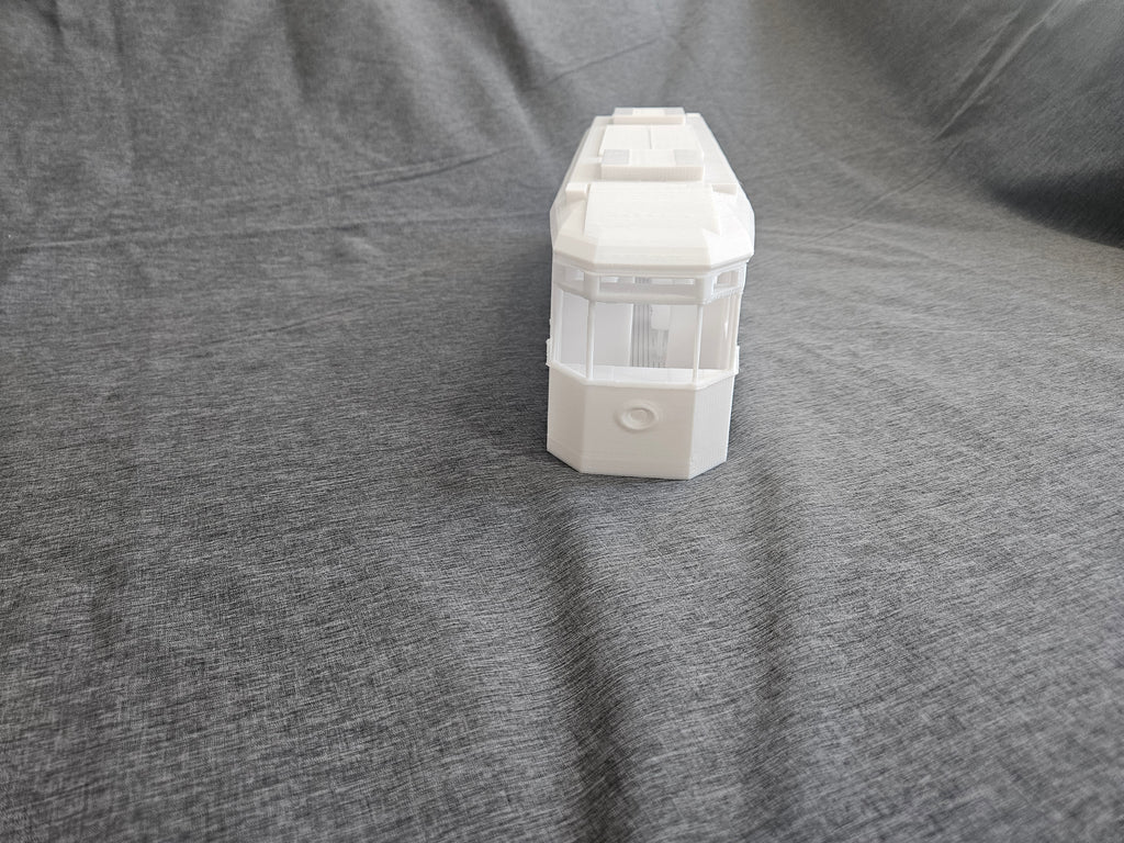 Spur G 1:22,5 Lindner Straßenbahn Bausatz mit Inneneinrichtung LGB kompatibel