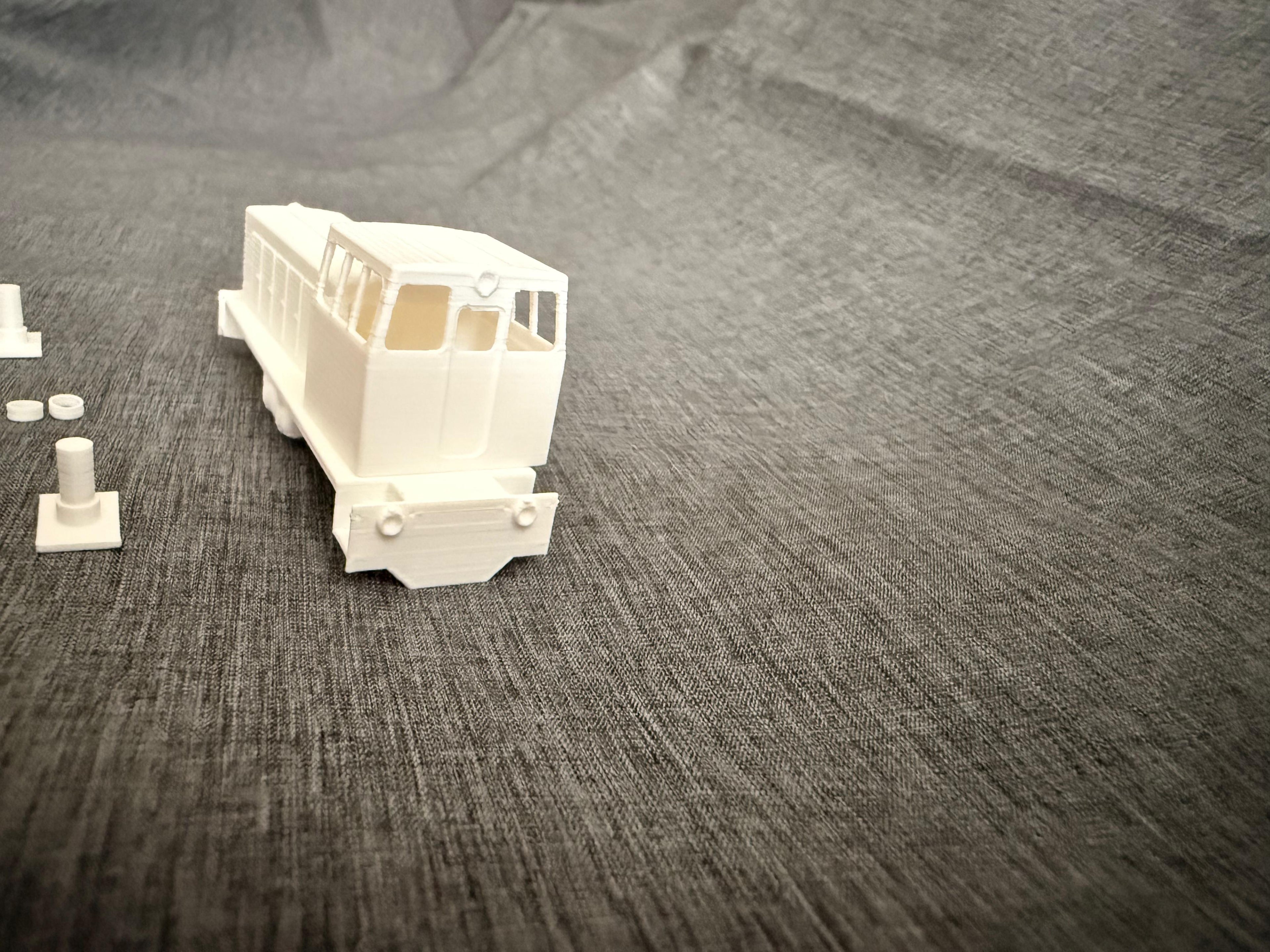 Spur TT 1:120 Diesellok TU7 (ТУ7) Modellbahn Bausatz Rangierlok Schmalspur  Lok