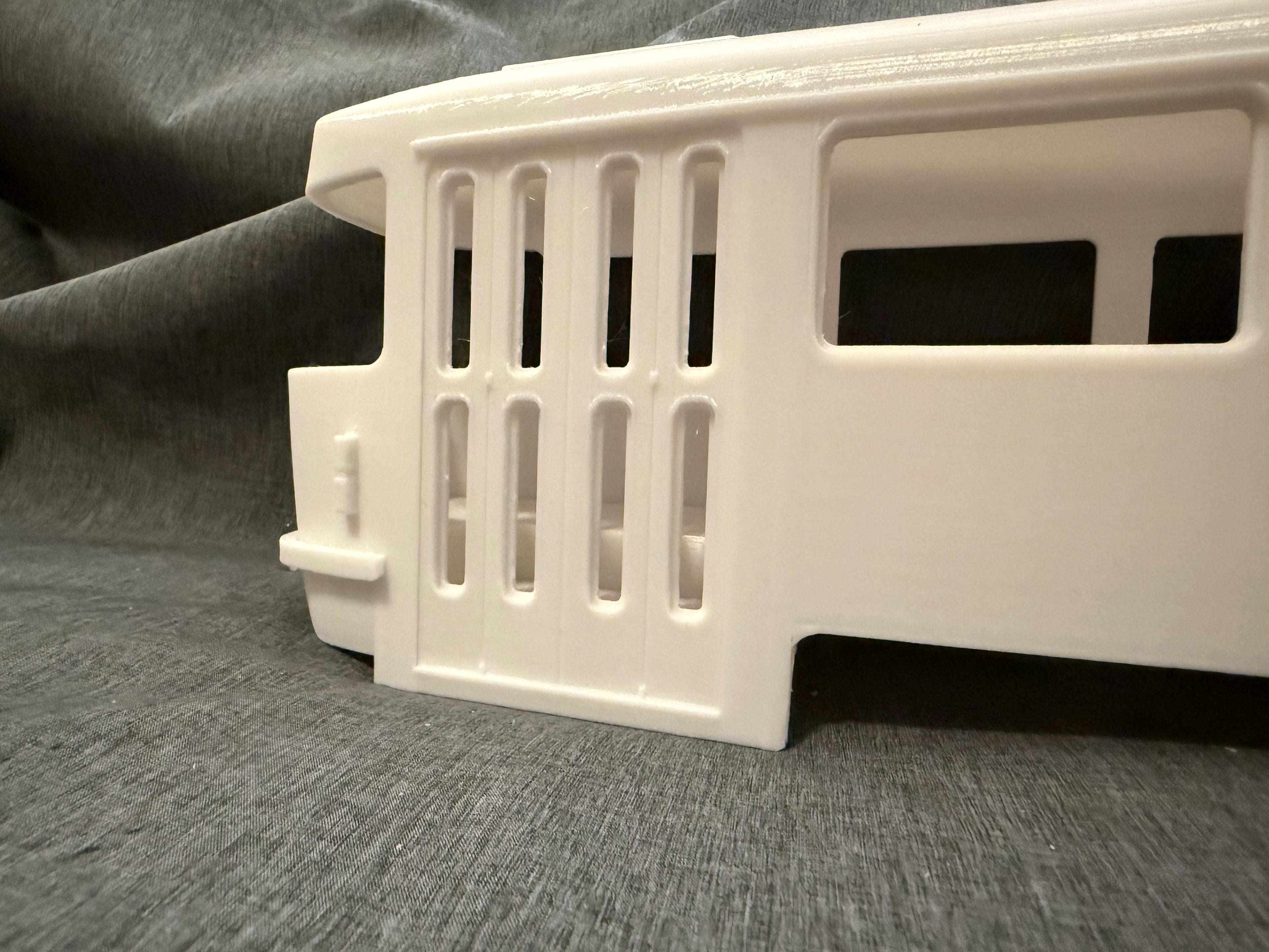 Spur G 1:22,5 – Tatra T4 Straßenbahn Bausatz, passend für LGB & Gartenbahn