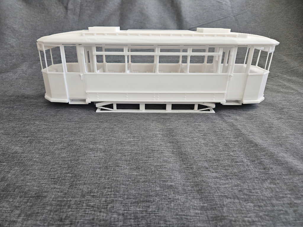 Spur G 1:22,5 Lindner Straßenbahn Bausatz mit Inneneinrichtung LGB kompatibel