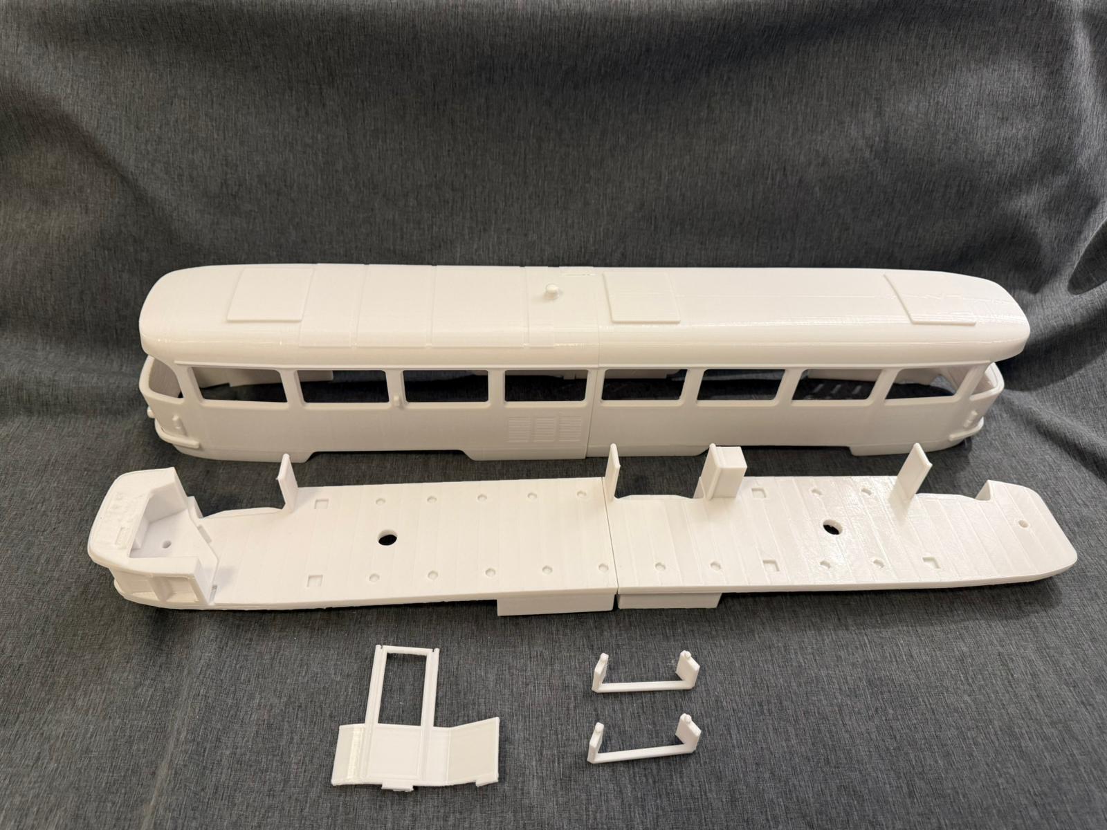 Spur G 1:22,5 – Tatra T4 Straßenbahn Bausatz, passend für LGB & Gartenbahn