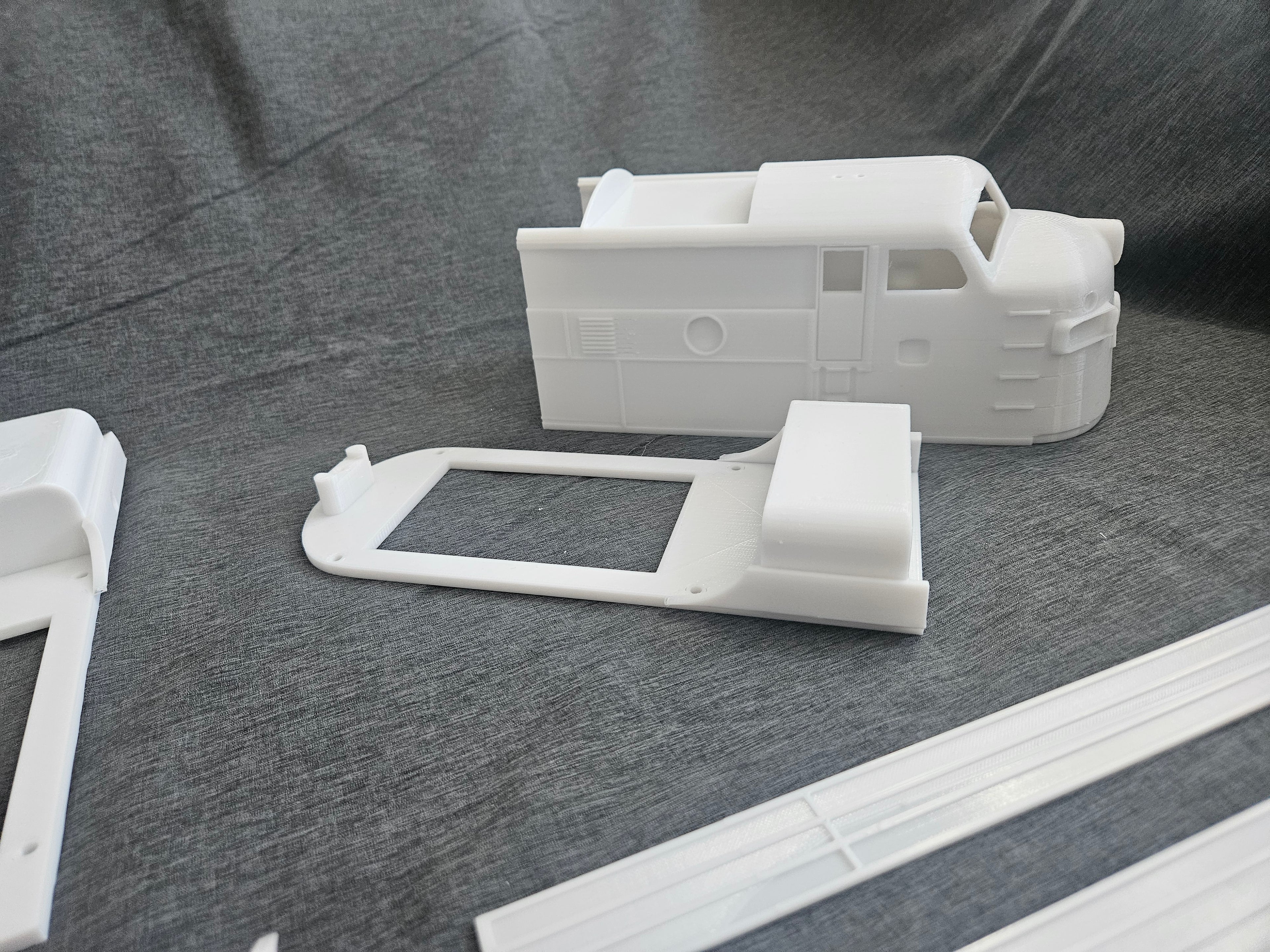 Spur G 1:22,5 F7 EMD Santa Fe  Diesellok Lokomotive geeignet für LGB  Gartenbahn