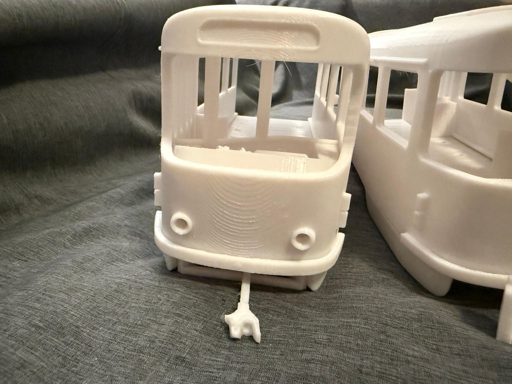 Spur G 1:22,5 – Tatra T4 Straßenbahn Bausatz, passend für LGB & Gartenbahn