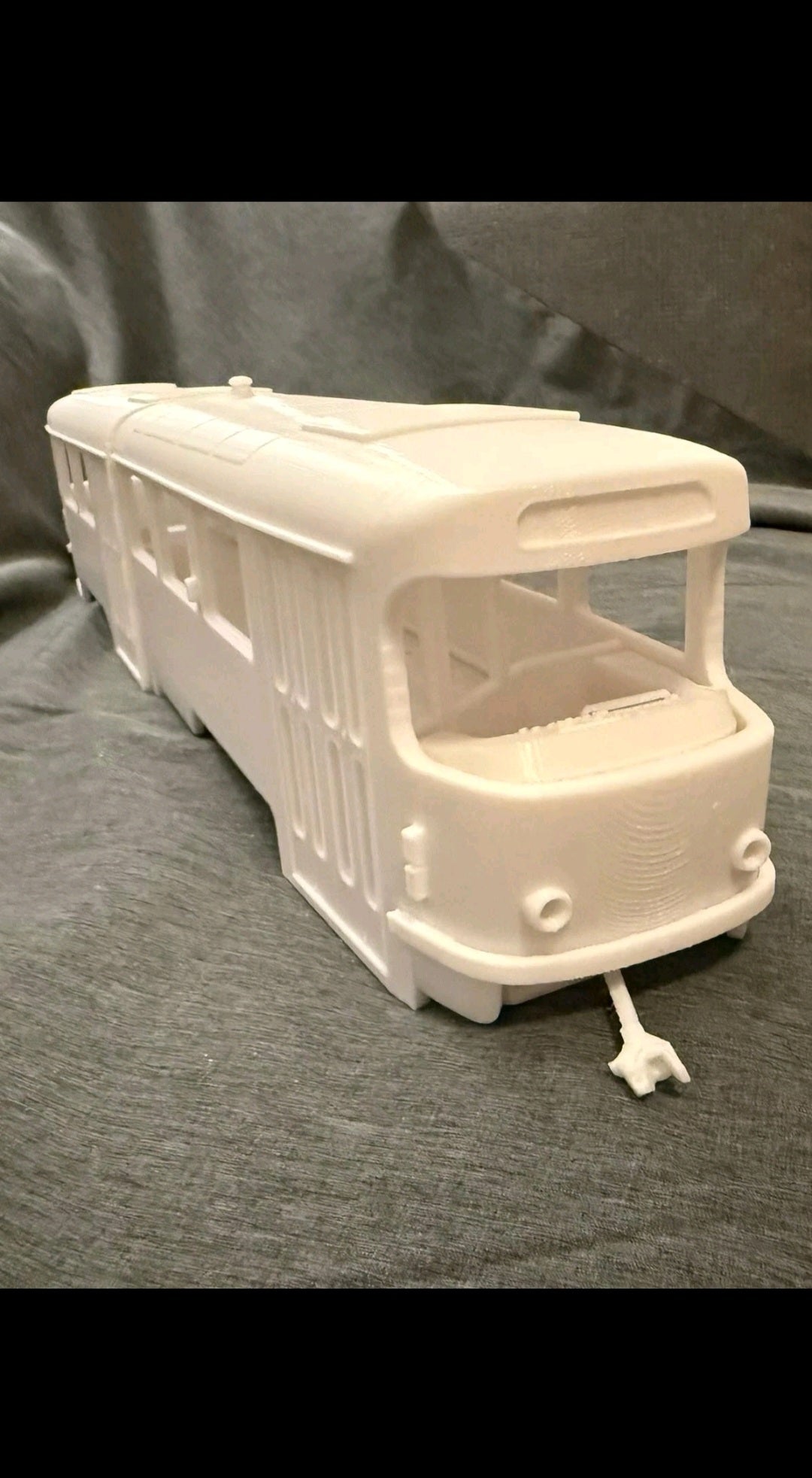 Spur 0 1:45 Tatra T4 Straßenbahn Triebwagen Bausatz Straßenbahnmodell Modellbahn