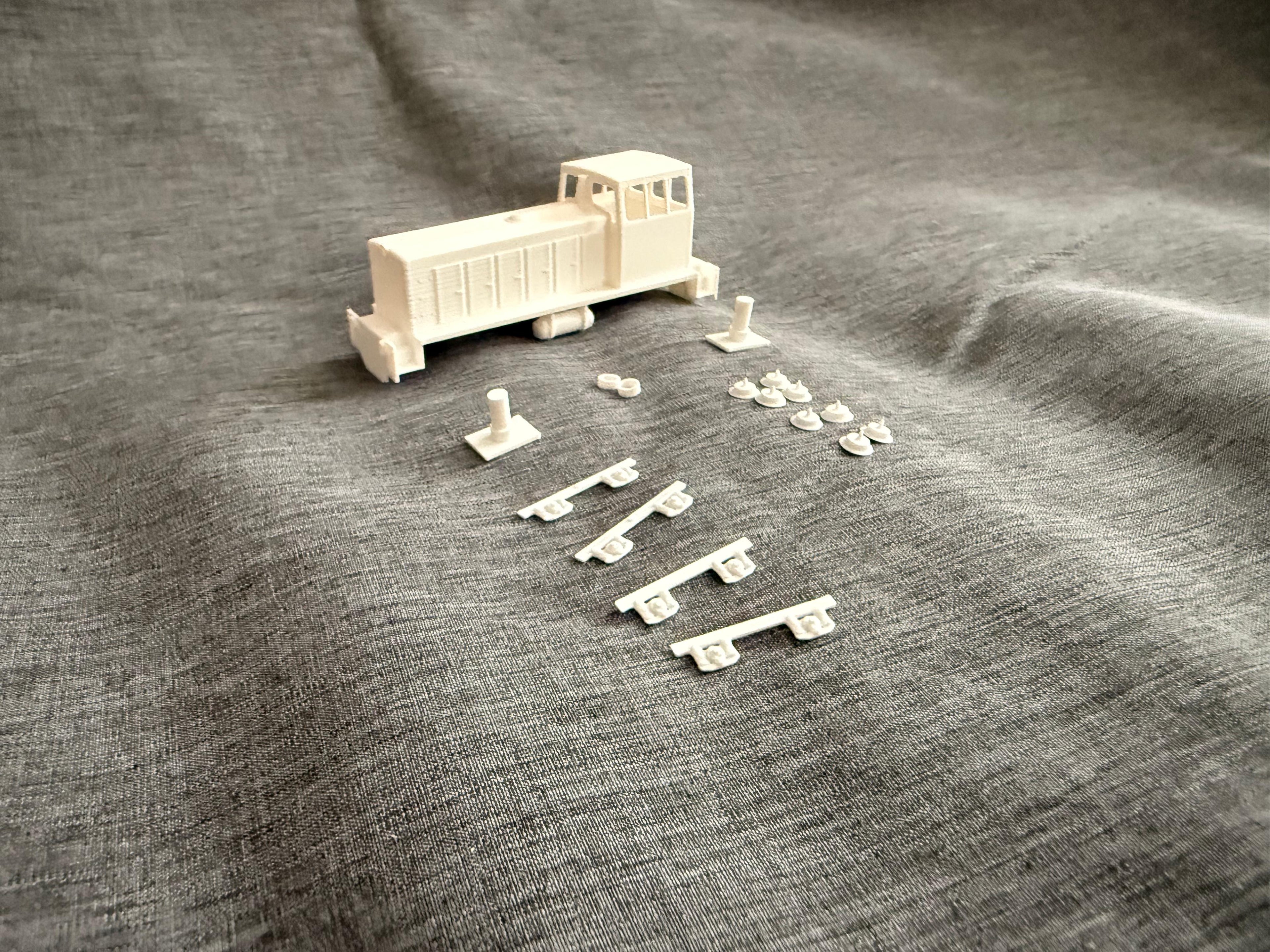 Spur TT 1:120 Diesellok TU7 (ТУ7) Modellbahn Bausatz Rangierlok Schmalspur  Lok