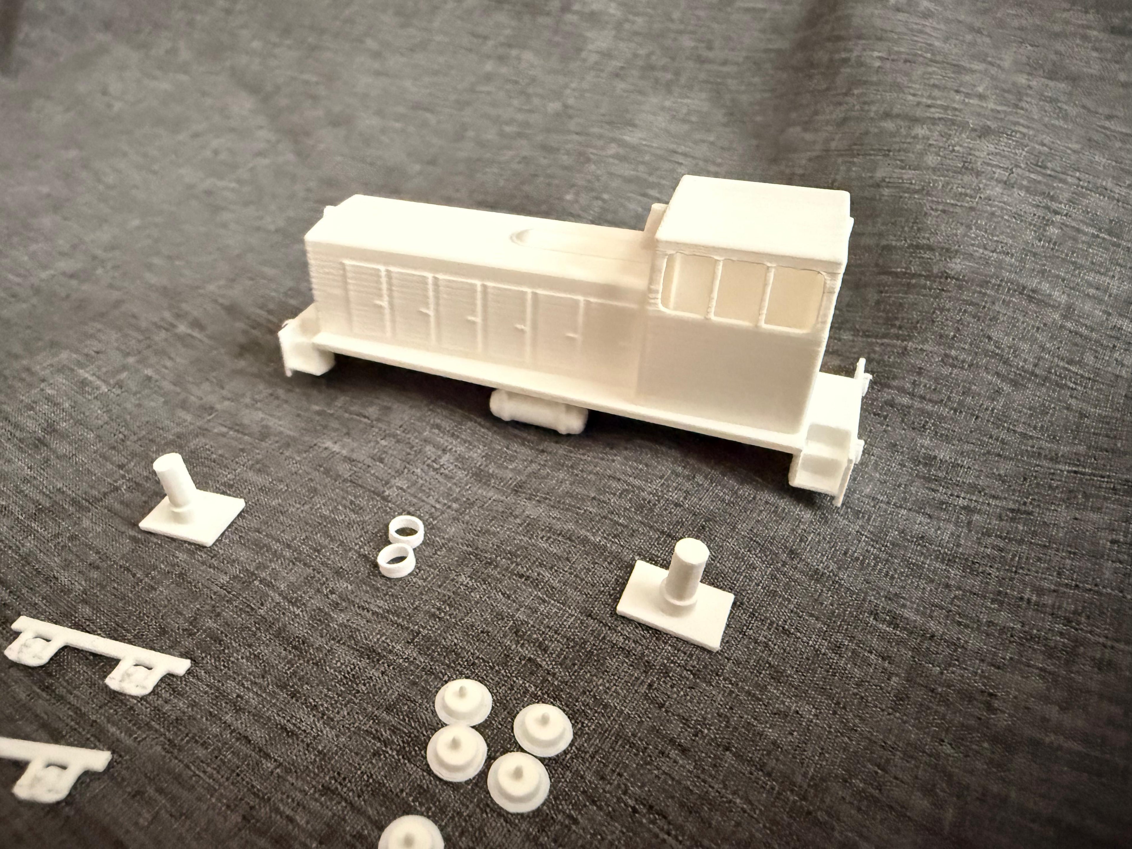 Spur TT 1:120 Diesellok TU7 (ТУ7) Modellbahn Bausatz Rangierlok Schmalspur  Lok