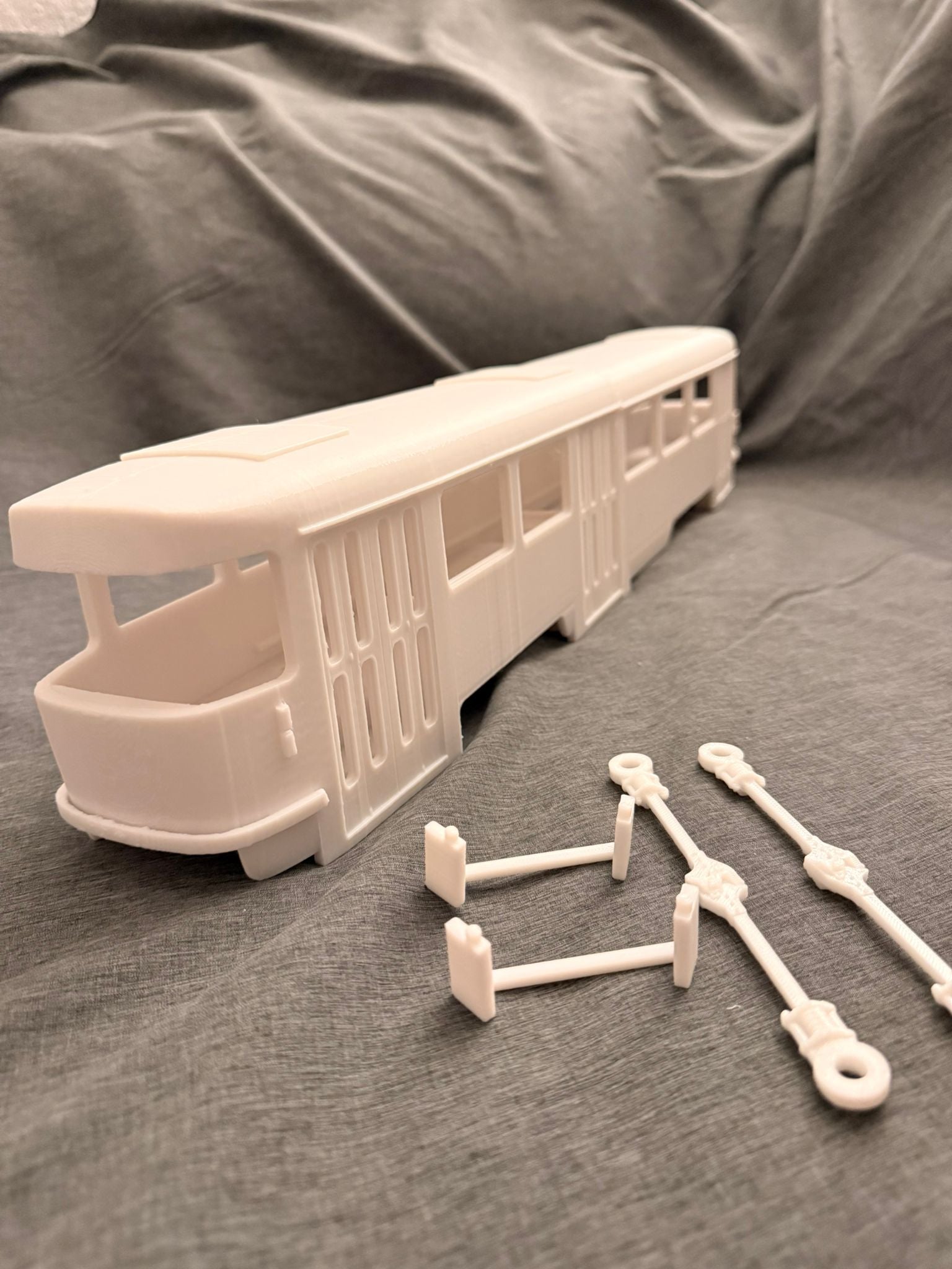 Spur G 1:22,5 Tatra B4 Straßenbahn Beiwagen Bausatz, passend Zu LGB & Gartenbahn