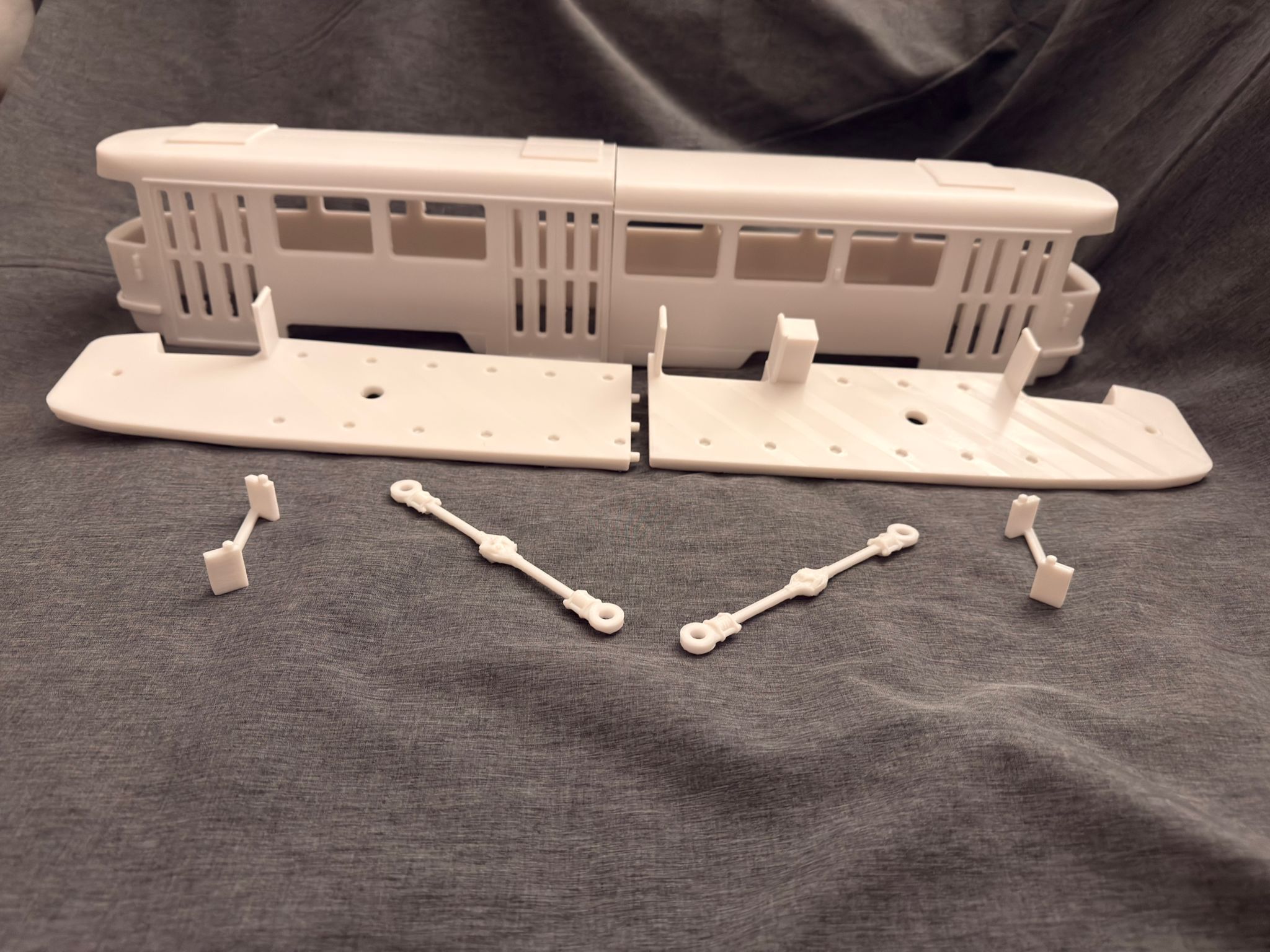 Spur G 1:22,5 Tatra B4 Straßenbahn Beiwagen Bausatz, passend Zu LGB & Gartenbahn