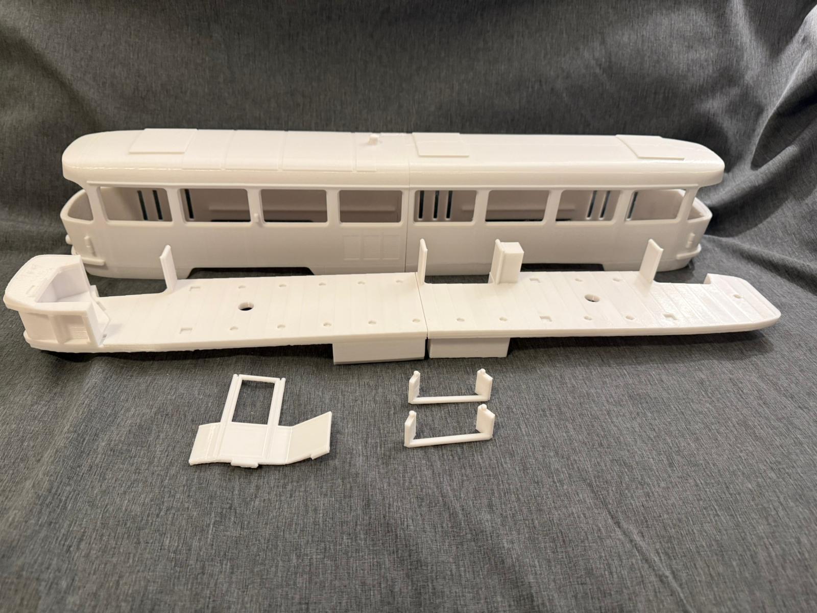 Spur G 1:22,5 – Tatra T4 Straßenbahn Bausatz, passend für LGB & Gartenbahn