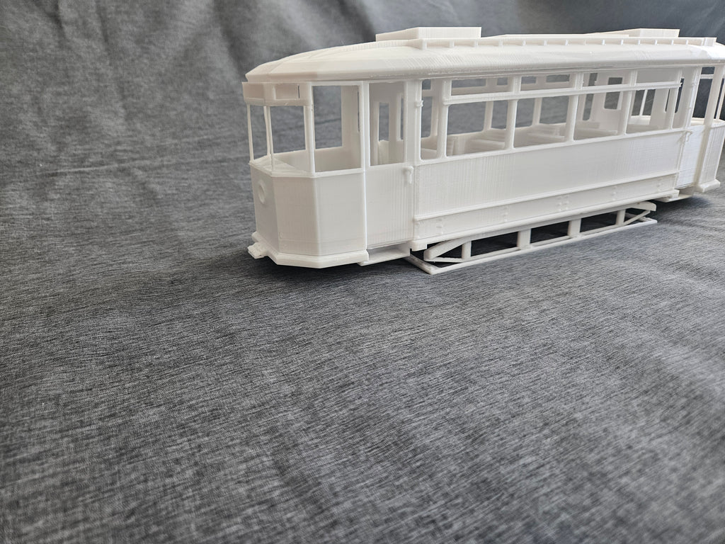 Spur G 1:22,5 Lindner Straßenbahn Bausatz mit Inneneinrichtung LGB kompatibel