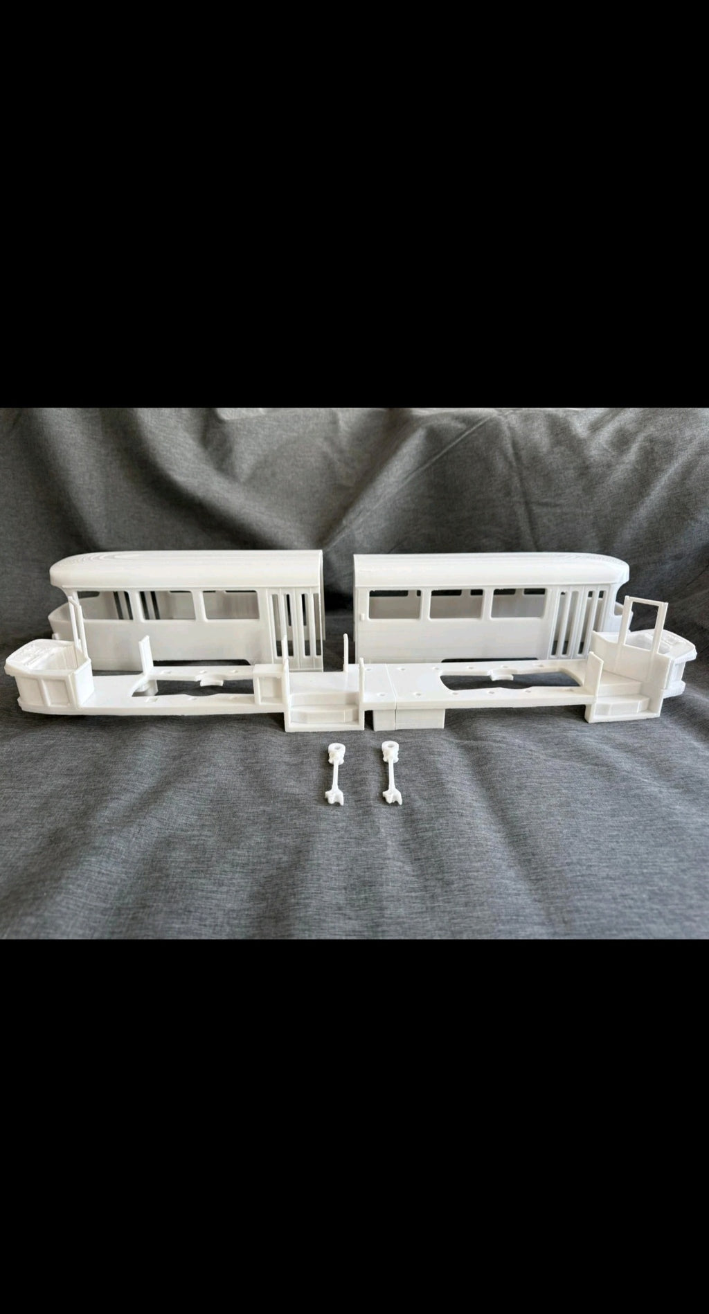 Spur G 1:22,5 – Tatra T4D-Z Straßenbahn Bausatz, passend für LGB & Gartenbahn