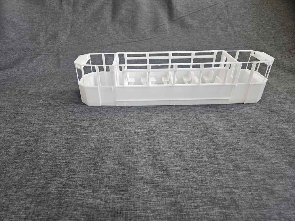 Spur G 1:22,5 Lindner Straßenbahn Bausatz mit Inneneinrichtung LGB kompatibel