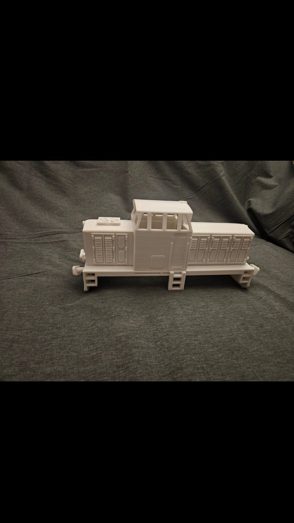 Spur G 1:22,5 Diesellok T334 „Rosička“ – Gartenbahn Bausatz kompatibel mit LGB