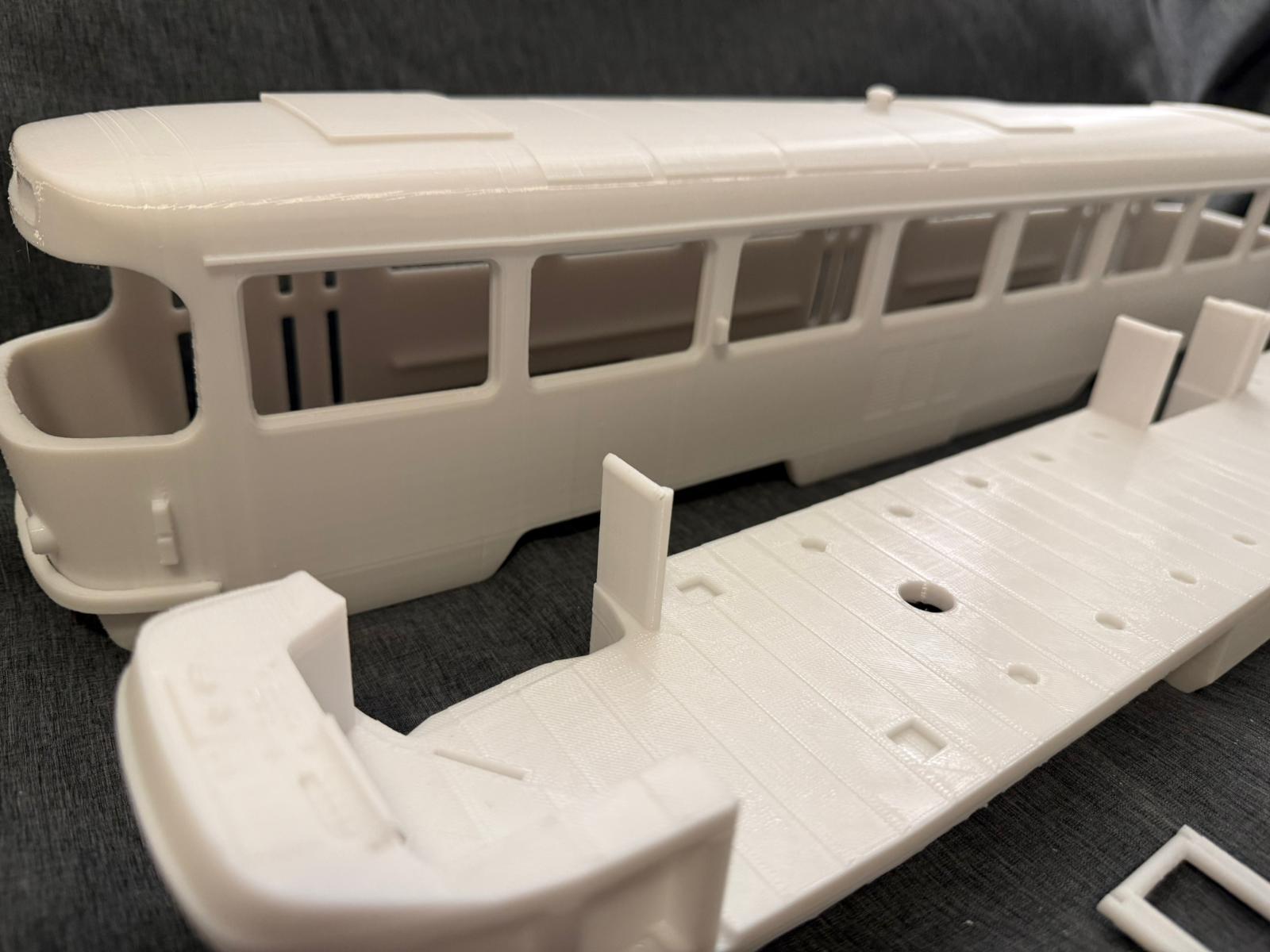 Spur G 1:22,5 – Tatra T4 Straßenbahn Bausatz, passend für LGB & Gartenbahn