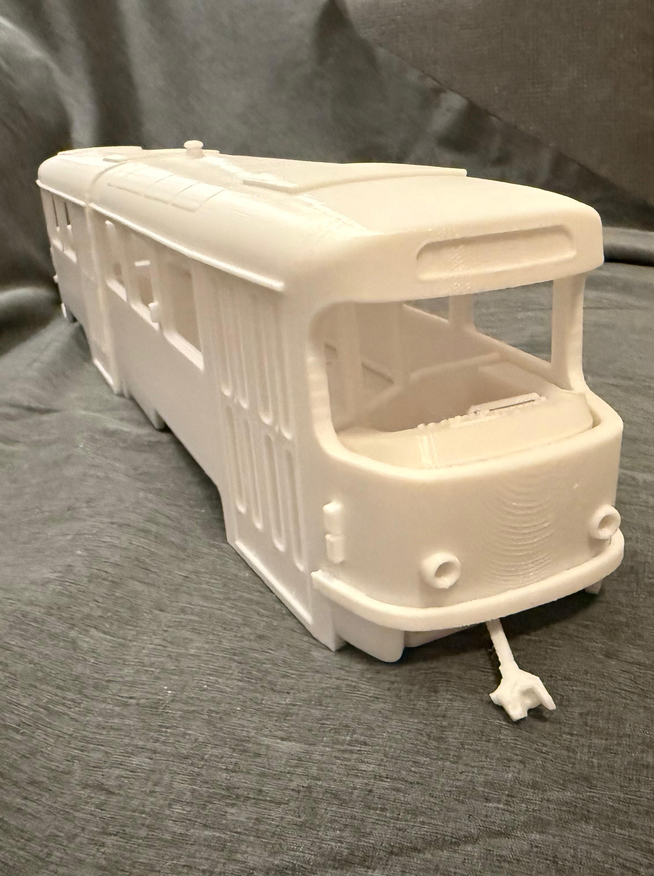 Spur G 1:22,5 – Tatra T4 Straßenbahn Bausatz, passend für LGB & Gartenbahn