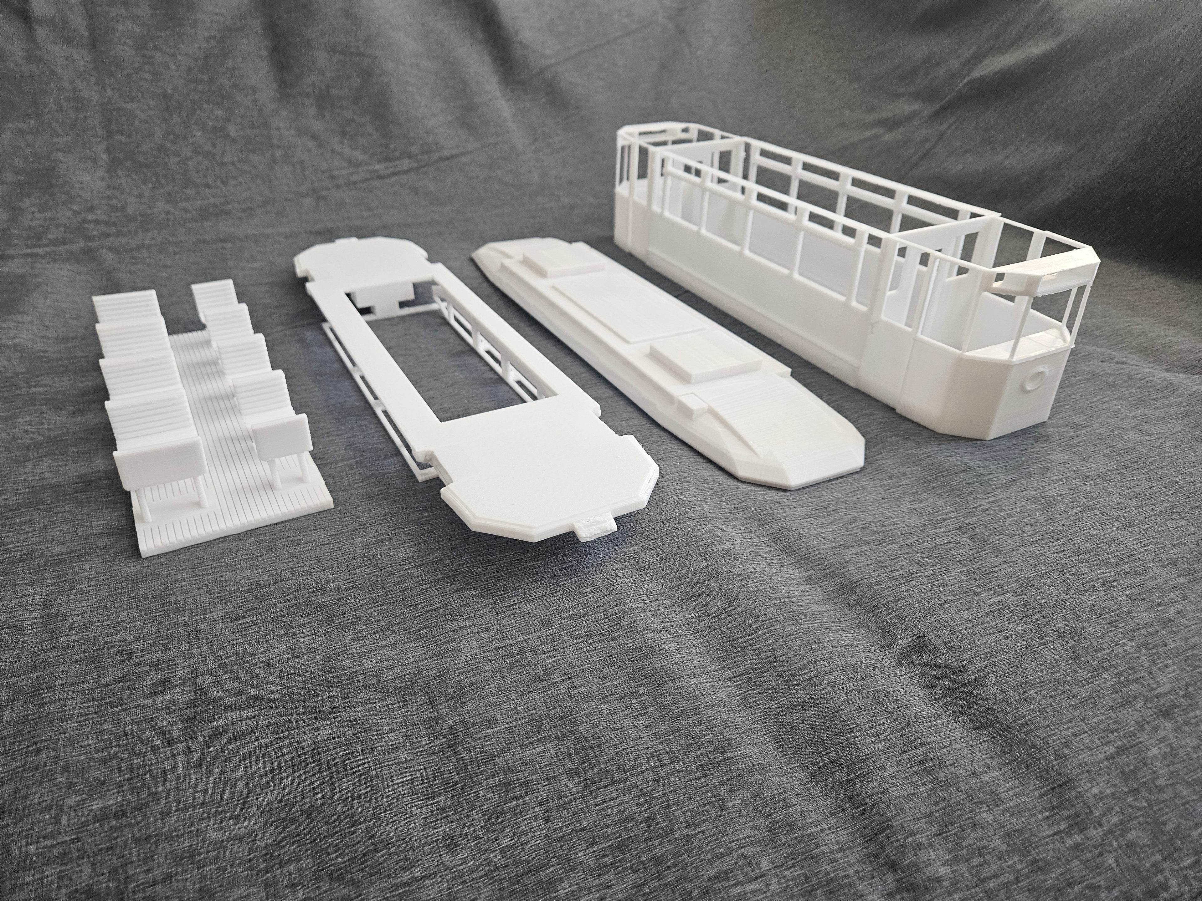 Spur G 1:22,5 Lindner Straßenbahn Bausatz mit Inneneinrichtung LGB kompatibel