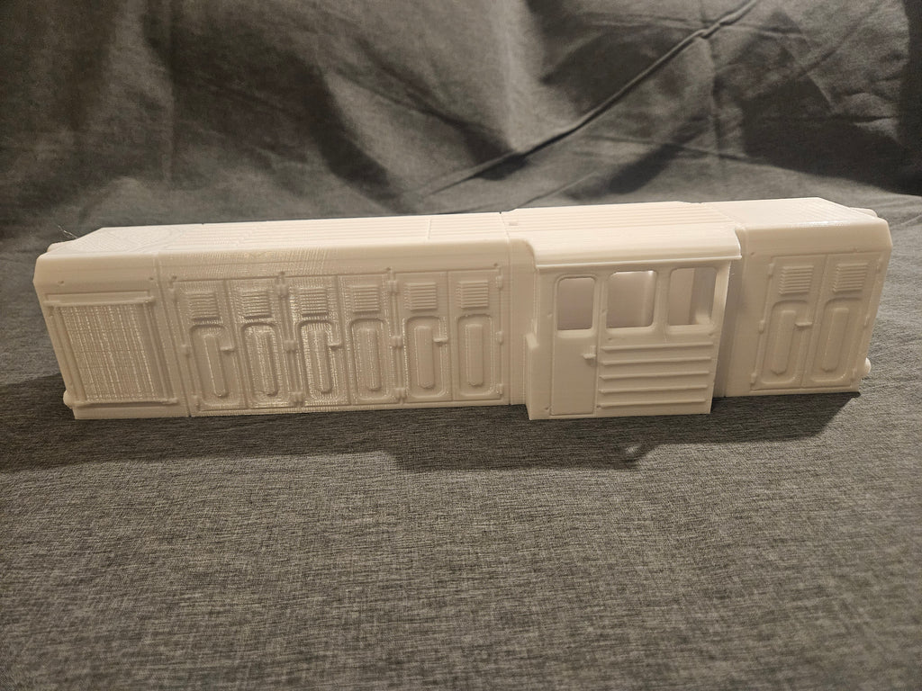 Spur G, Gartenbahn 1:22,5, Schmalspurdiesellok FAUR L45H, Gehäuse mit Unterboden