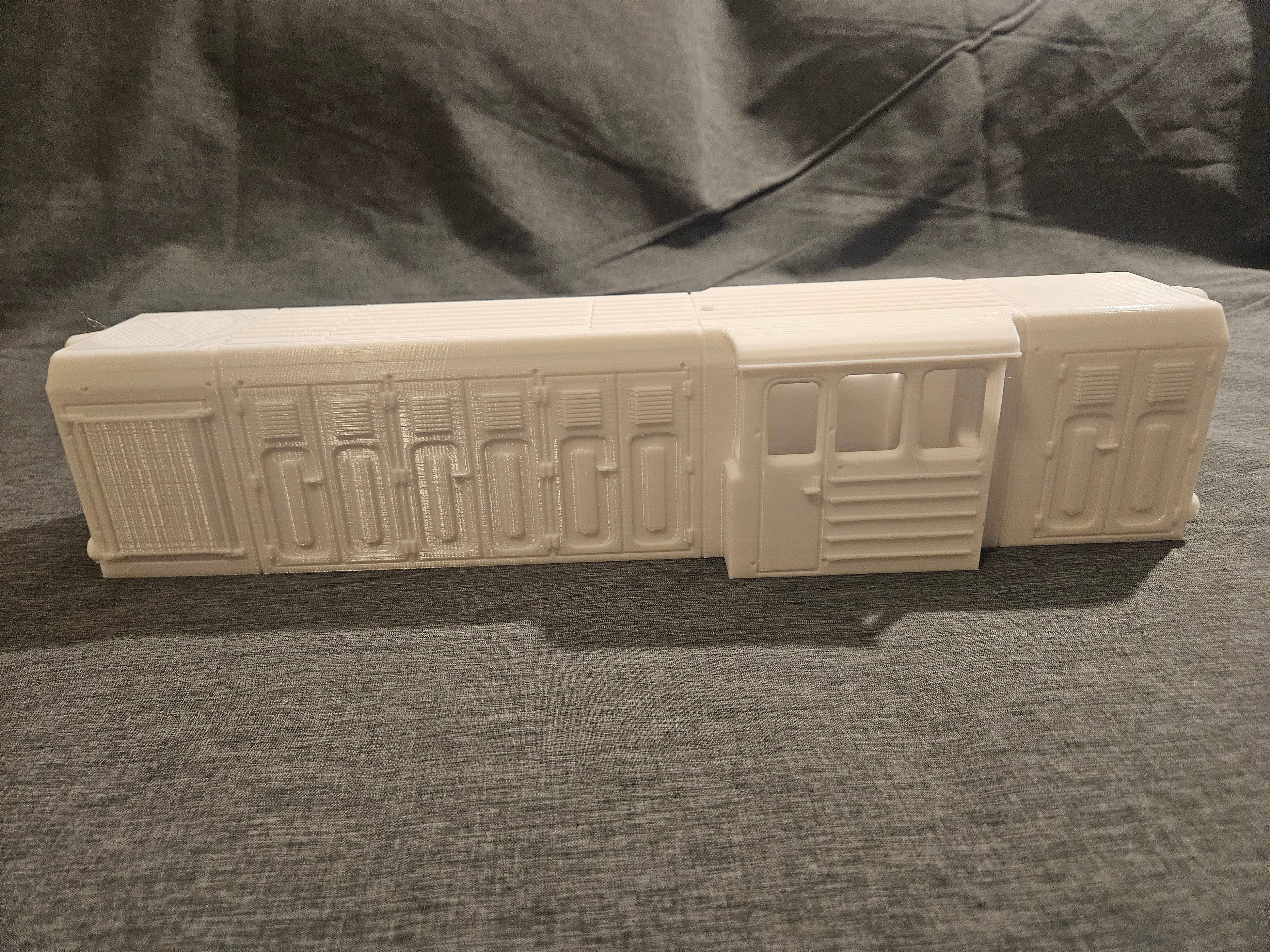 Spur G, Gartenbahn 1:22,5, Schmalspurdiesellok FAUR L45H, Gehäuse mit Unterboden