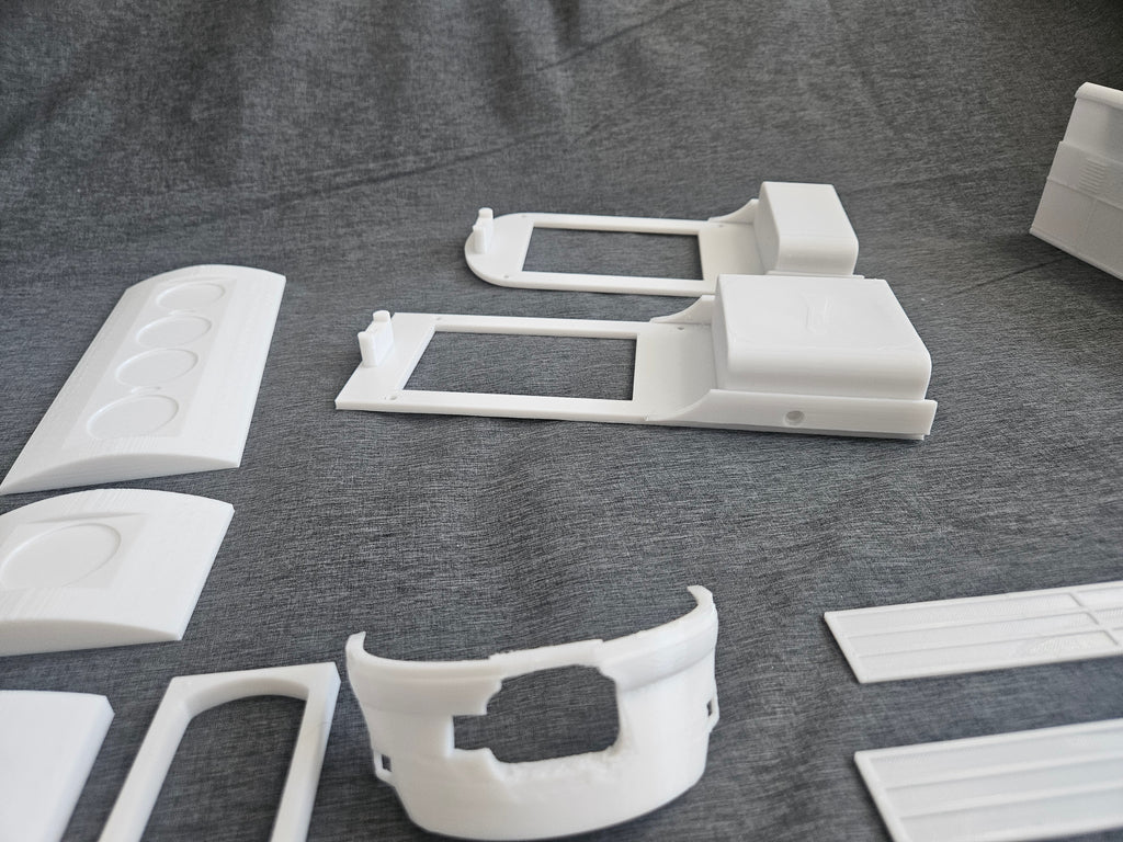 Spur G 1:22,5 F7 EMD Santa Fe  Diesellok Lokomotive geeignet für LGB  Gartenbahn