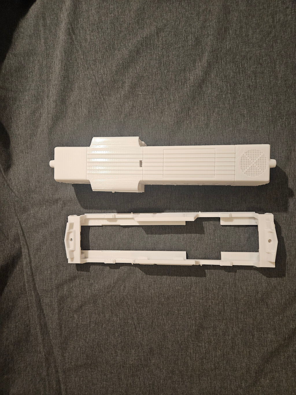 Spur G, Gartenbahn 1:22,5, Schmalspurdiesellok FAUR L45H, Gehäuse mit Unterboden