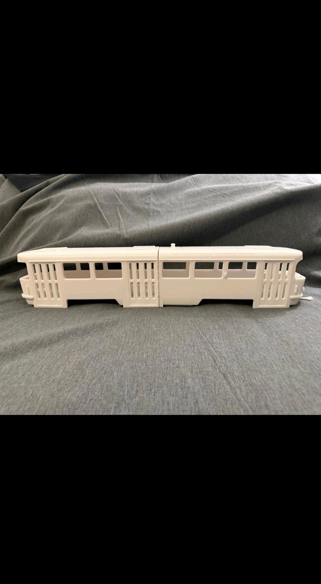 Spur 0 1:45 Tatra T4 Straßenbahn Triebwagen Bausatz Straßenbahnmodell Modellbahn